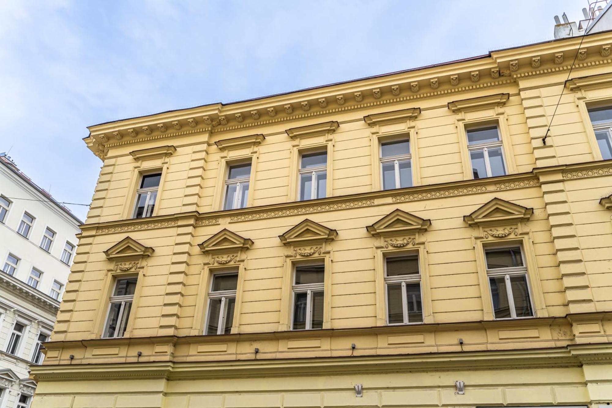Apartments Kamenicka 23 Prag Exterior foto