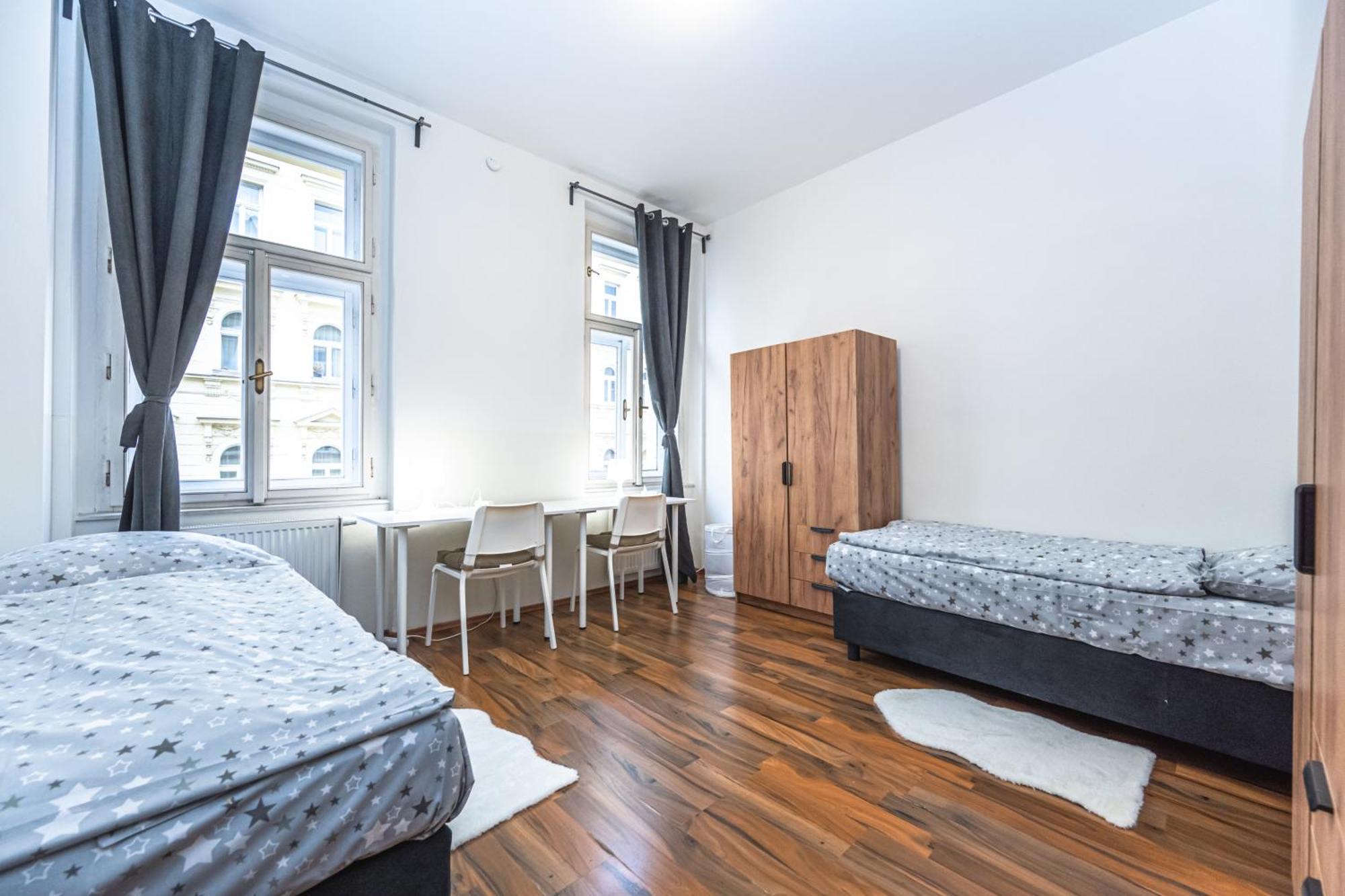 Apartments Kamenicka 23 Prag Exterior foto