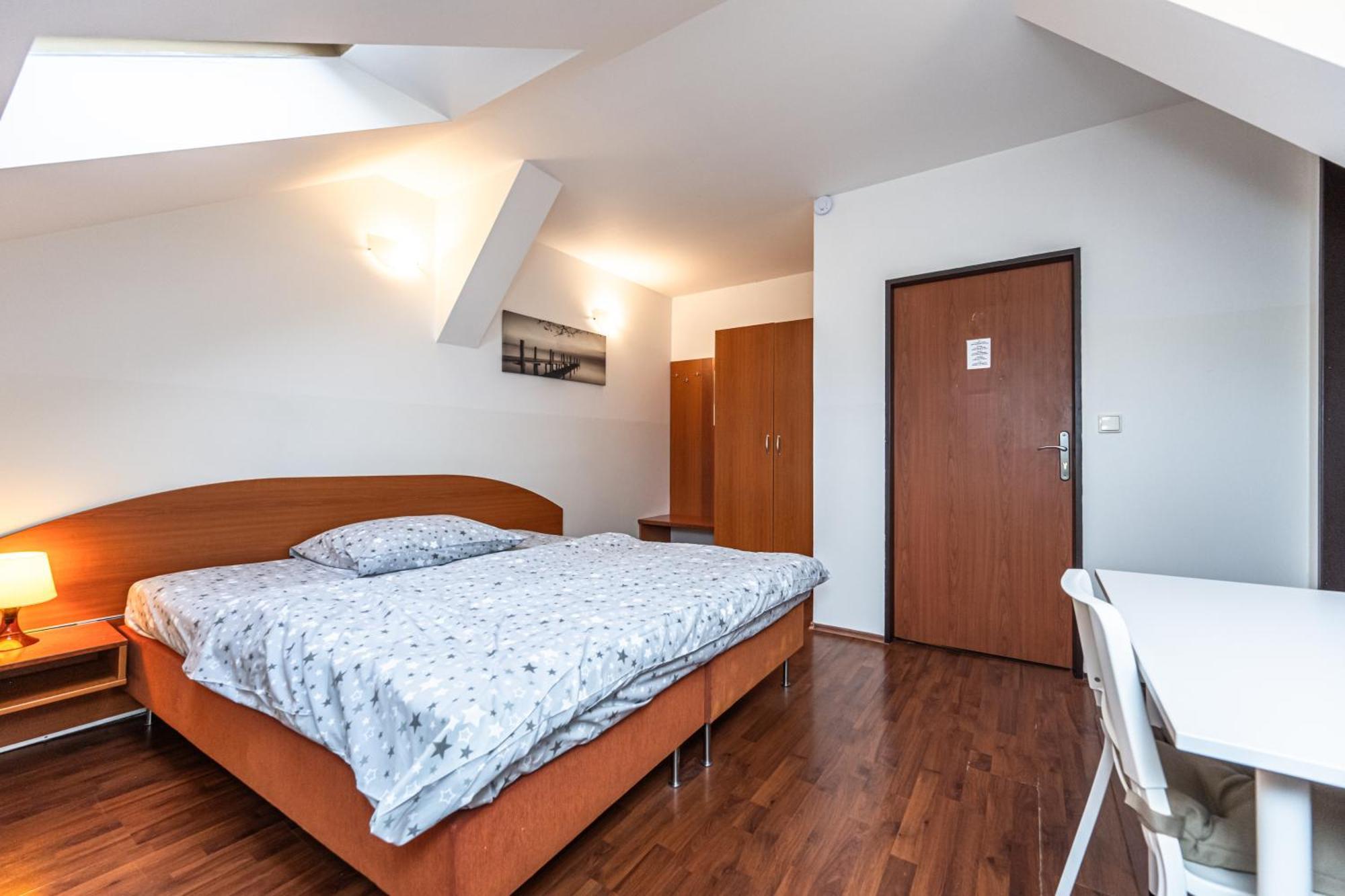 Apartments Kamenicka 23 Prag Exterior foto
